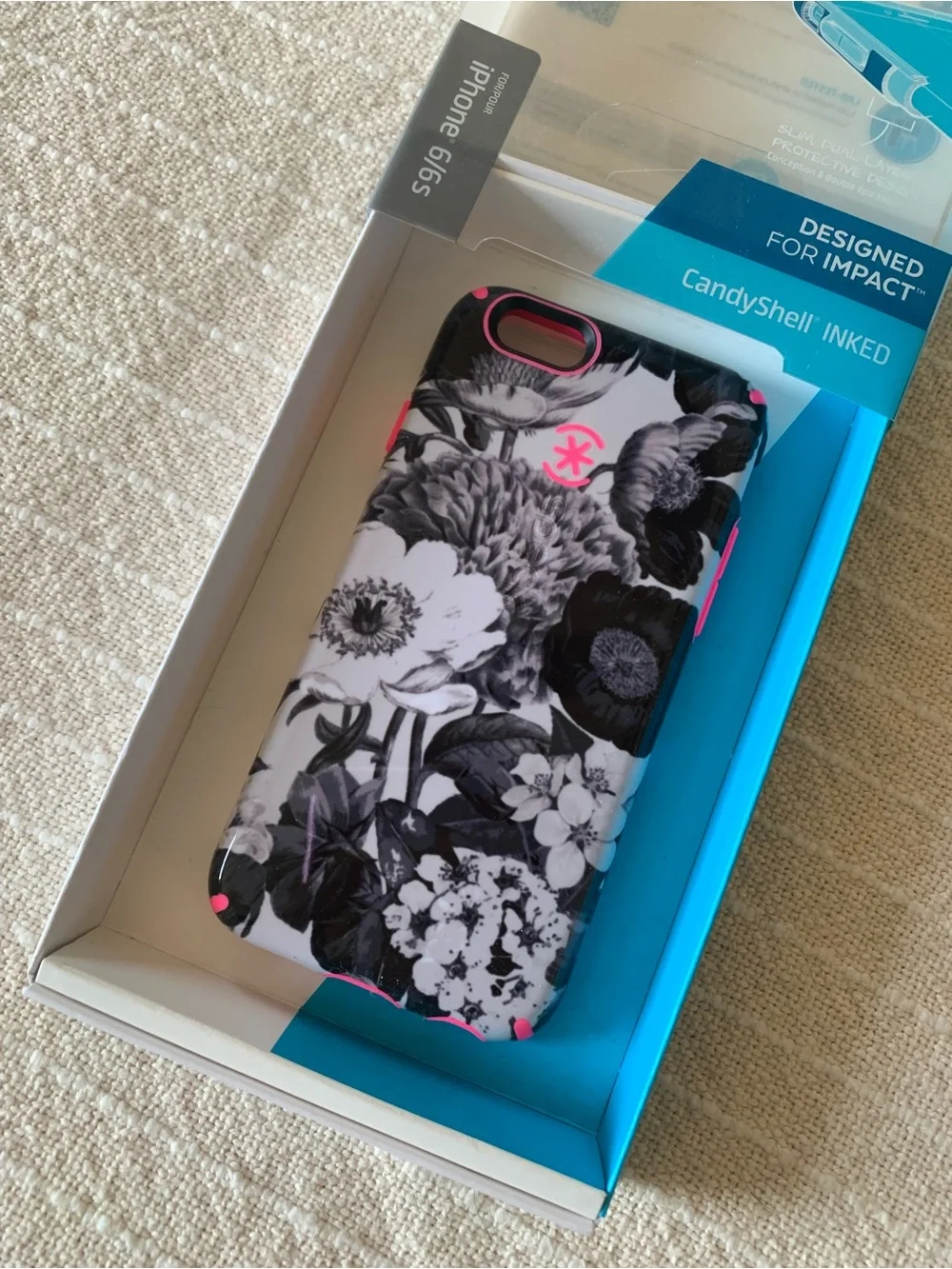 Speck Black & White Floral iPhone 6 Case